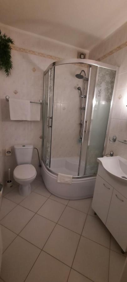 Hotel Excellent Прага Экстерьер фото