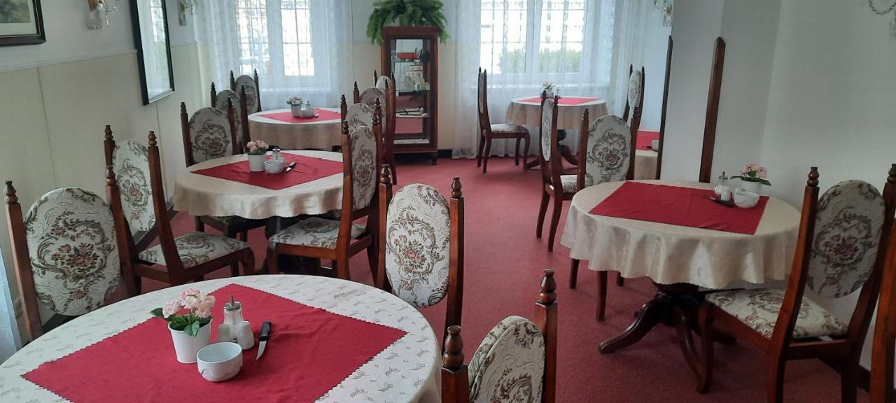 Hotel Excellent Прага Экстерьер фото