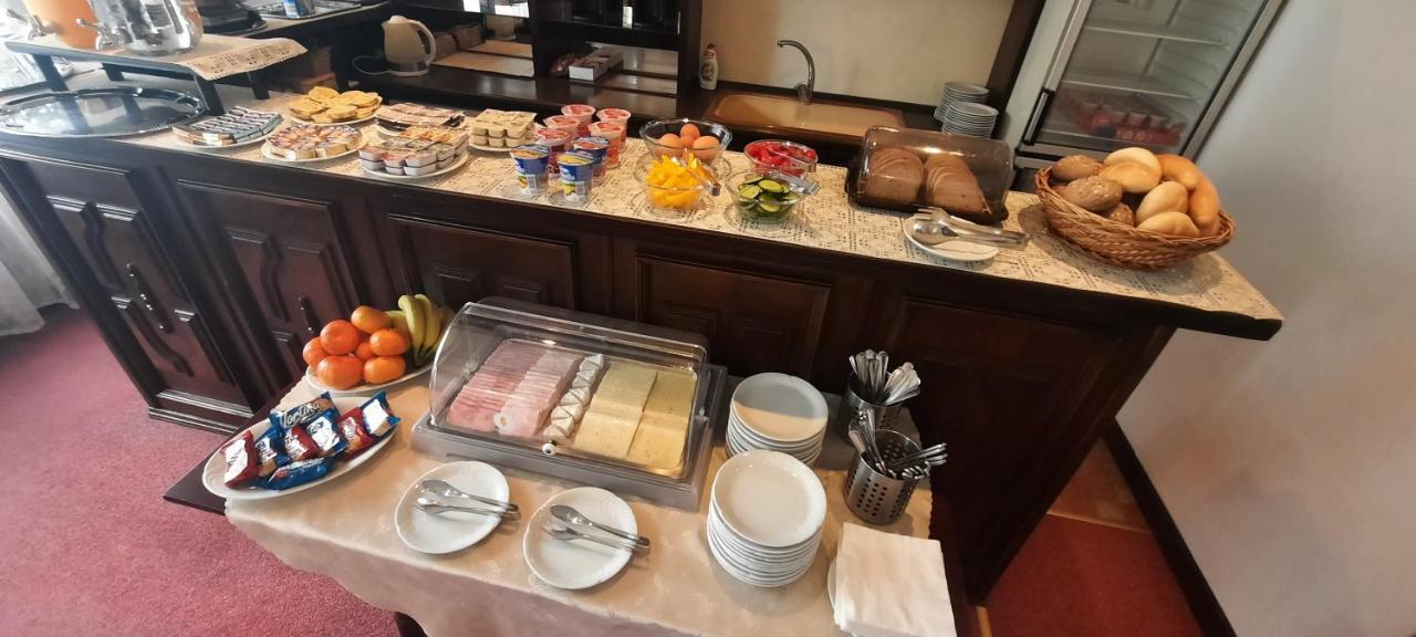 Hotel Excellent Прага Экстерьер фото