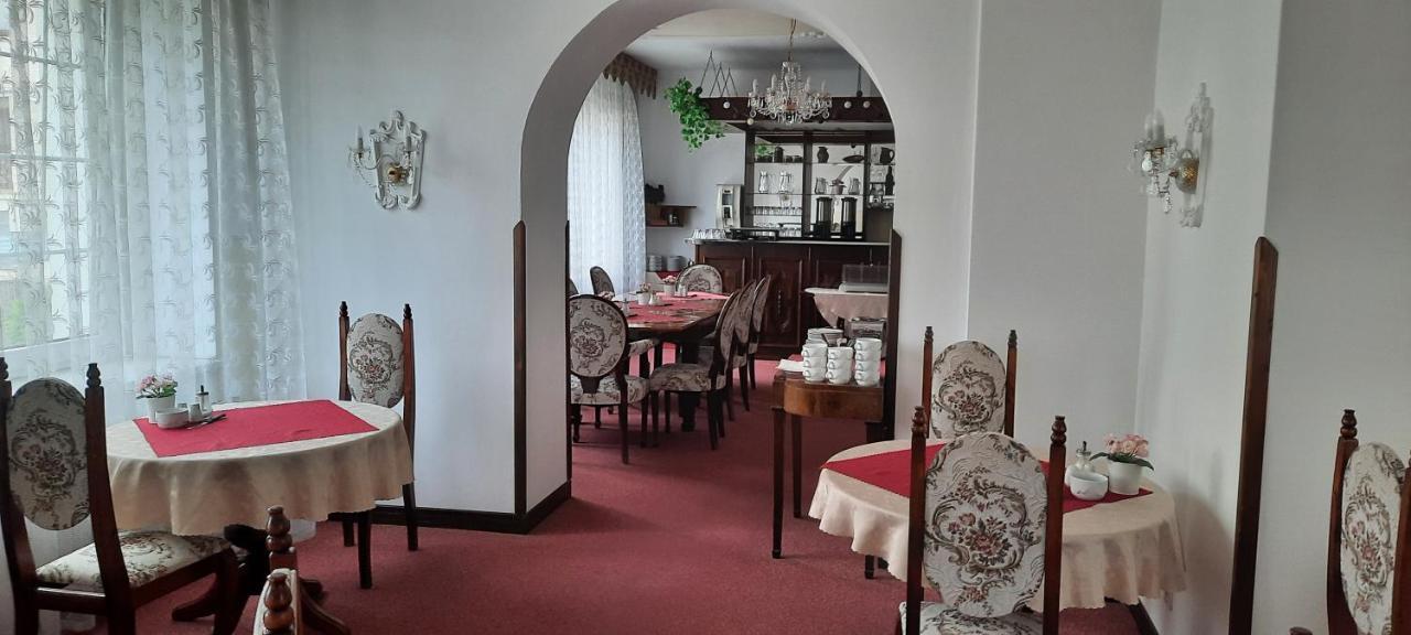 Hotel Excellent Прага Экстерьер фото