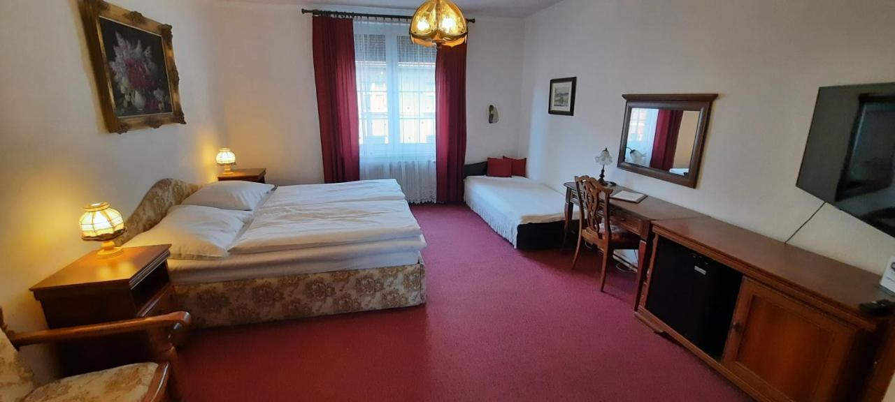 Hotel Excellent Прага Экстерьер фото