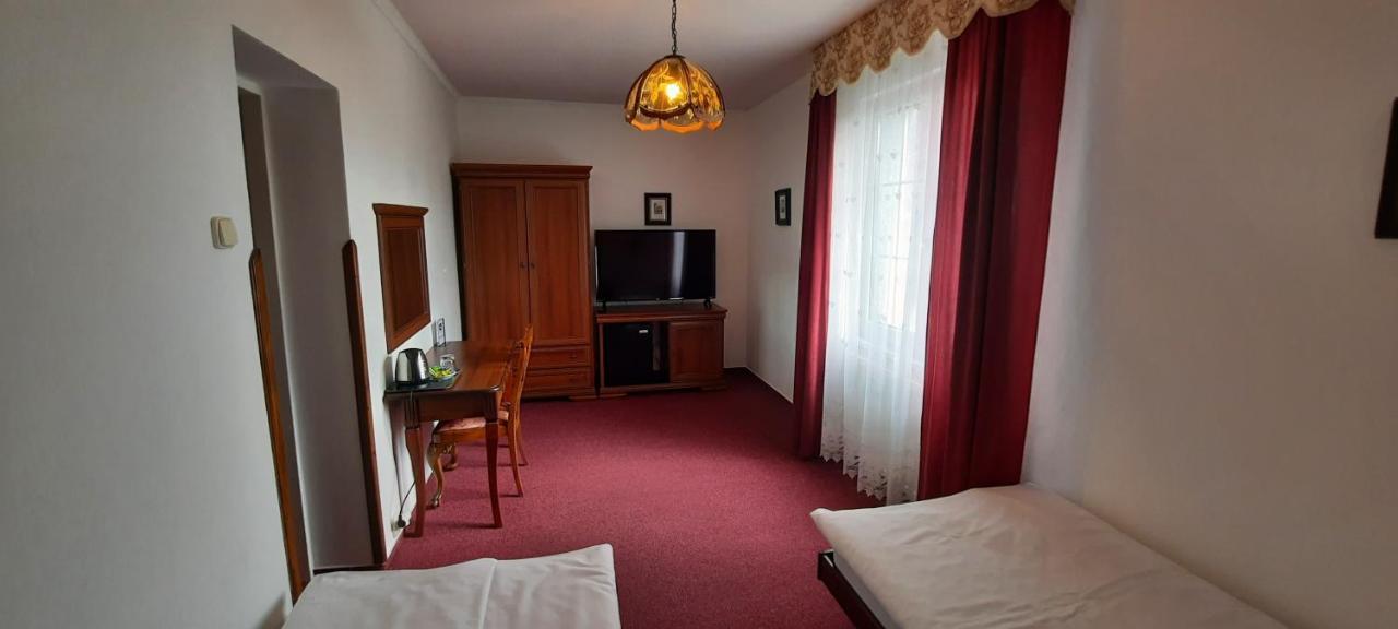 Hotel Excellent Прага Экстерьер фото